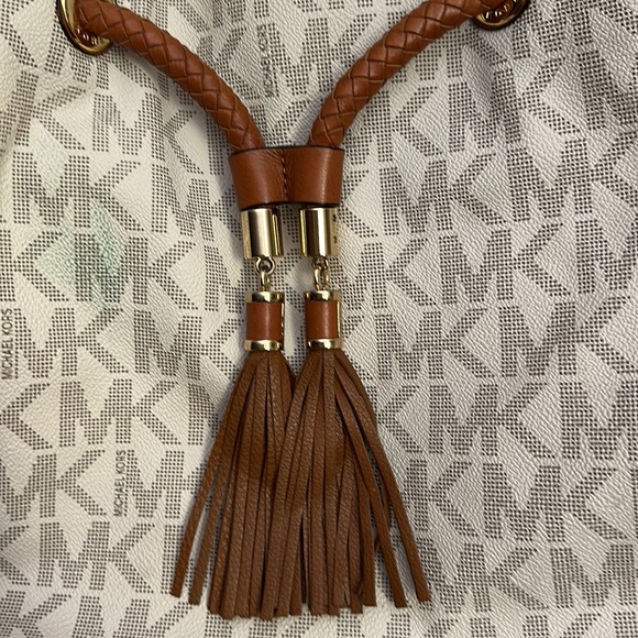 Michael Kors, large Jetset gathered vanilla tote - Picture 2 of 8